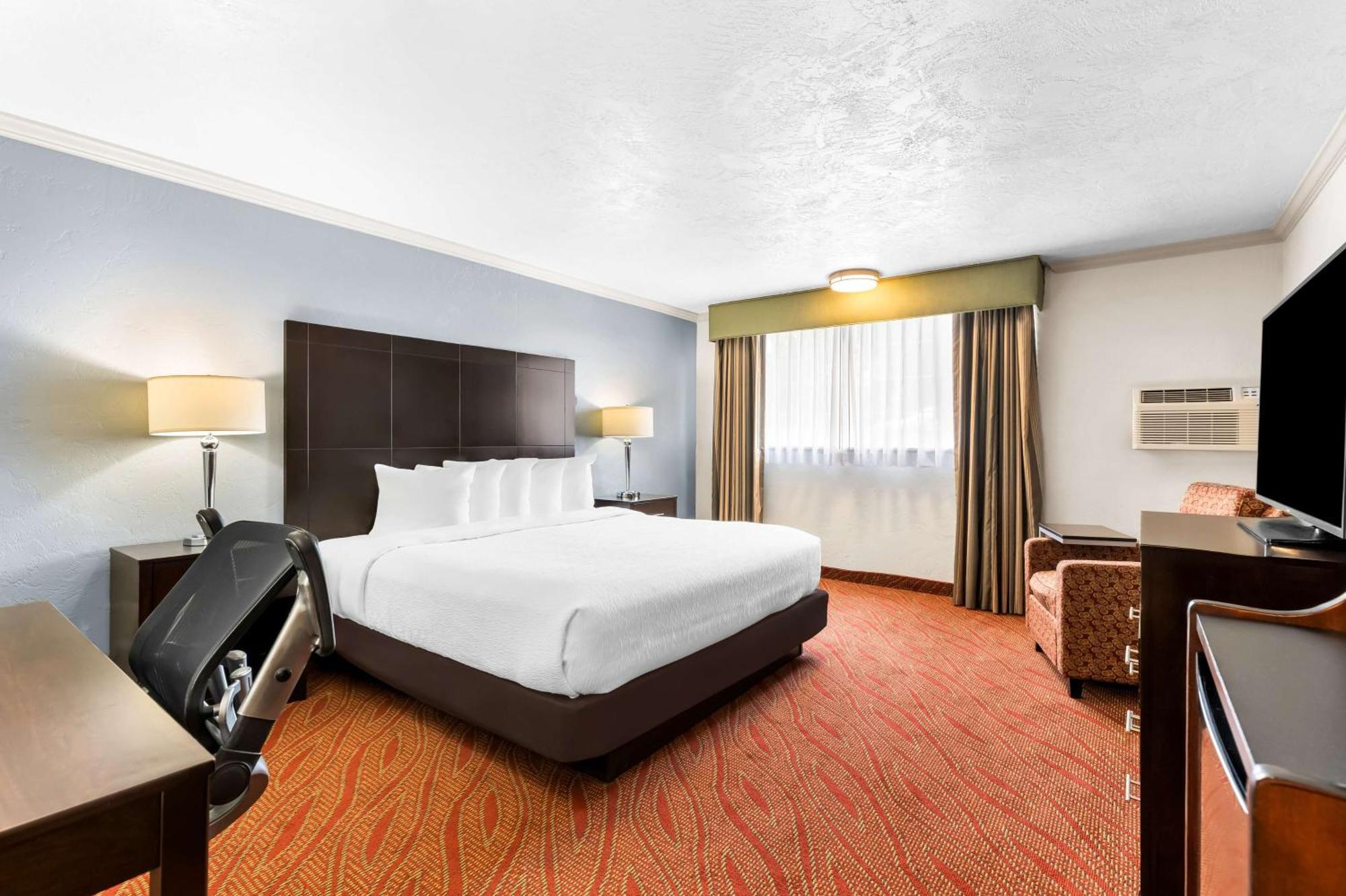 Best Western Plus Parkway Inn Wilsonville Exterior foto